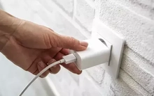 4 thiết bị nên rút phích cắm khi vắng nhà mùa hè để tiết kiệm điện