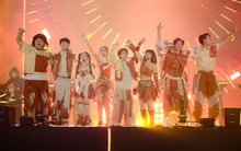 "Lật mặt 8" cán mốc doanh thu 200 tỷ đồng