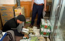 Hàng trăm gói cùi bưởi, trà thái, khoai dẻo... bị buộc tiêu huỷ vì không rõ nguồn gốc, xuất xứ