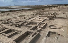 Đi theo con đường ẩn giữa sa mạc, lạc vào pháo đài 2.000 năm