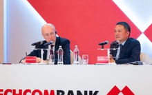 Cổ phiếu Techcombank lên cao nhất lịch sử sau 'cam kết 20 tỷ USD' của Chủ tịch Hồ Hùng Anh