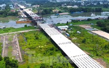 Cầu vượt sông Sài Gòn trên đường Vành đai 3 trước ngày hợp long