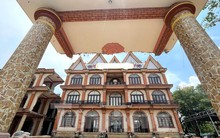 Tận thấy biệt thự trên 1.000 tấn được 'thần đèn' di dời để làm Vành đai 3 TPHCM