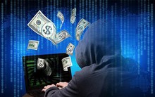 Bắt 2 đối tượng lừa hàng chục nạn nhân mở ví điện tử, thẻ tín dụng để chiếm đoạt tài sản