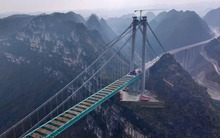 Băng qua "vết nứt Trái đất" chỉ trong 120 giây: Siêu công trình của Trung Quốc khiến thế giới choáng ngợp