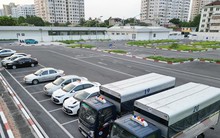 Sốt ruột cảnh ‘bất động’ tại trung tâm sát hạch lái xe