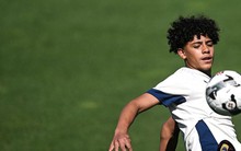 Con trai Ronaldo liệu có thể đạt đến đẳng cấp của bố?