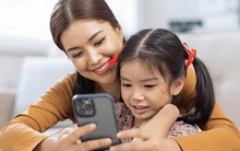 Một người mẹ nếu đủ khôn ngoan sẽ không đăng 5 điều này về con lên mạng xã hội, kẻo con chịu thiệt thòi lớn