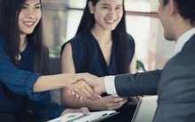 Mẹ 2 con đi xin việc bị từ chối, cô đáp lại bằng email dài 6 dòng mà nhà tuyển dụng ký luôn vị trí quản lý