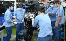 Xe máy điện lắp ráp ở Sóc Sơn, xuất đi châu Âu nhận ưu đãi khủng: Tặng tiền mặt bằng 30% giá xe hoặc pin