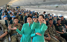 Chia sẻ của nữ tiếp viên hàng không về bức ảnh “đã dùng hết may mắn trong ngày”