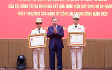 Trung tướng Tô Ân Xô, Trợ lý Tổng Bí thư, được tặng Huân chương Quân công hạng Ba