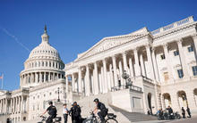 Hạ viện ‘gật đầu’ với dự luật lớn khiến nước Mỹ nợ chồng nợ