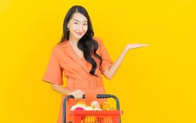 Chuỗi siêu thị phải đóng cửa vì bắt nhân viên cười với khách, lỗ 1 tỷ USD, sa thải 11.000 lao động: Bài học đau thương về văn hóa địa phương