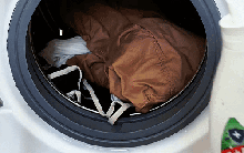 Nửa đời giặt quần áo mới nhận ra 1 SAI LẦM khiến quần áo bẩn kinh niên