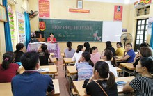 Nhìn cách cha mẹ đi họp phụ huynh là đoán được tương lai một đứa trẻ: Có 3 điểm khác biệt ở những bậc cha mẹ thông minh!