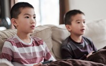 4 hành vi của con khiến cha mẹ "không ưng" thực chất lại là dấu hiệu trí thông minh vượt trội: Đừng vội mắng con nhé!