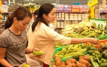 Thực phẩm bẩn bủa vây người tiêu dùng: Cần chế tài đủ mạnh