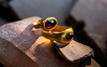 Phát hiện "kho báu" quý giá dưới móng của tòa nhà