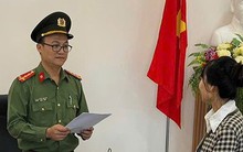 Khởi tố 3 cô gái vận chuyển tiền trái phép qua biên giới