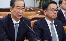 Hai cựu quyền tổng thống Hàn Quốc đều bị cấm xuất cảnh