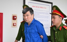 Cựu vụ phó Nguyễn Lộc An khai việc nữ đại gia xòe sổ đỏ "thích quyển nào thì chọn"