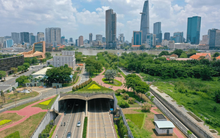 Sau một tiếng rầm lớn, đốt hầm lớn nhất ASEAN nặng 27.000 tấn chìm xuống nước, 1.500 người Việt Nam tạo kỳ tích lớn