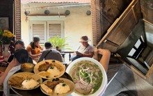 Người trẻ rủ nhau đi ăn phở, cơm tấm tại những nơi từng là "căn cứ đỏ" của Biệt động Sài Gòn