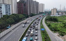 Người dân quay lại Hà Nội sớm, cao tốc Pháp Vân - Cầu Giẽ ùn ứ hơn 5km