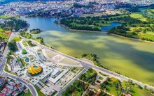 Được chọn làm nơi đặt trung tâm chính trị - hành chính của tỉnh rộng nhất Việt Nam sau sáp nhập, thành phố này có gì đặc biệt?