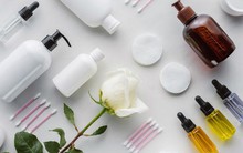 Danh sách 294 mỹ phẩm bị Bộ Y tế thu hồi phiếu công bố sản phẩm: Kem chống nắng, sữa rửa mặt, sữa tắm... nhập khẩu