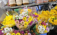 Bánh Bá Trạng 100.000 đồng/chiếc, bán được nhiều hơn chè, xôi trong Tết Đoan ngọ