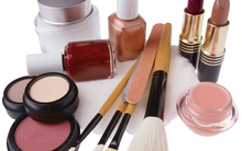 Thêm danh sách 54 mỹ phẩm thu hồi phiếu công bố sản phẩm: Là son môi, phấn mắt, nước tẩy trang... nhập khẩu