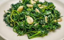 1 loại rau nhiều canxi hơn sữa, giàu selen gấp 30 lần hành tây: Chăm ăn giúp hạ huyết áp, dưỡng xương chắc khỏe, lại rất sẵn ở chợ Việt