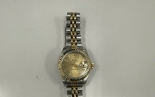 Sân bay Tân Sơn Nhất tìm người bỏ quên đồng hồ "logo Rolex", giày "có chữ Versace"