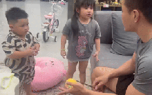 Gần 3 triệu người xem Lê Dương Bảo Lâm dạy con, hóa ra "danh hài" cũng có lúc cực nghiêm thế này