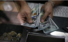 Đô la Mỹ tăng vọt, thoát đáy 3 năm, nhà đầu tư đổ xô tìm tài sản trú ẩn khi Israel tấn công Iran