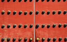 81 chiếc đinh trên cổng Tử Cấm Thành có bí mật gì mà không ai dám chạm vào?