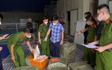 Bắt xe container chở 20 tấn lòng heo, dồi sụn, thịt... không rõ nguồn gốc