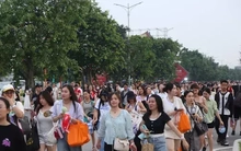 Biển người đổ về Hưng Yên