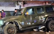 Vụ ô tô tông loạt xe máy khiến 2 mẹ con tử vong: Tài xế ra công an trình diện