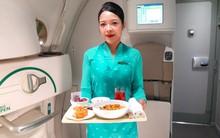 Vietnam Airlines đưa mận hậu Sơn La lên thực đơn trên không