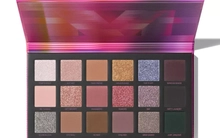 Cảnh báo nhiều loại phấn mắt trang điểm chứa kim loại gây dị ứng