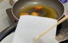 Cảnh báo: Loại giấy này tuyệt đối không được tiếp xúc với thực phẩm! Hàng triệu người đang vô tình sử dụng sai