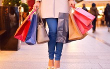 Mua bán hàng xách tay, kê khai thuế thế nào?