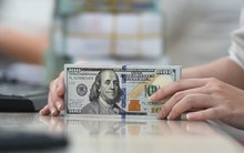 Ngày 2/6: VietinBank và Sacombank tăng mạnh tỷ giá USD, giá đô la ngân hàng xác lập mức cao mới