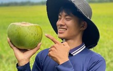 Bật khóc khi nhắc về nghề xe ôm, Lê Tuấn Khang 'đám giỗ bên cồn' gây tranh cãi