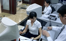 Thẻ ngân hàng trong ví, mật khẩu không lộ nhưng hơn 180 triệu vẫn "không cánh mà bay" - Trách nhiệm thuộc về ai?