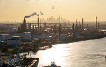 Giá dầu được dự báo tăng vọt lên 110 USD/thùng nếu Iran làm một điều