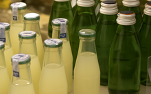 Đặt 4 thứ này vào tủ lạnh tương đương với giữ "quả bom nổ chậm" trong nhà